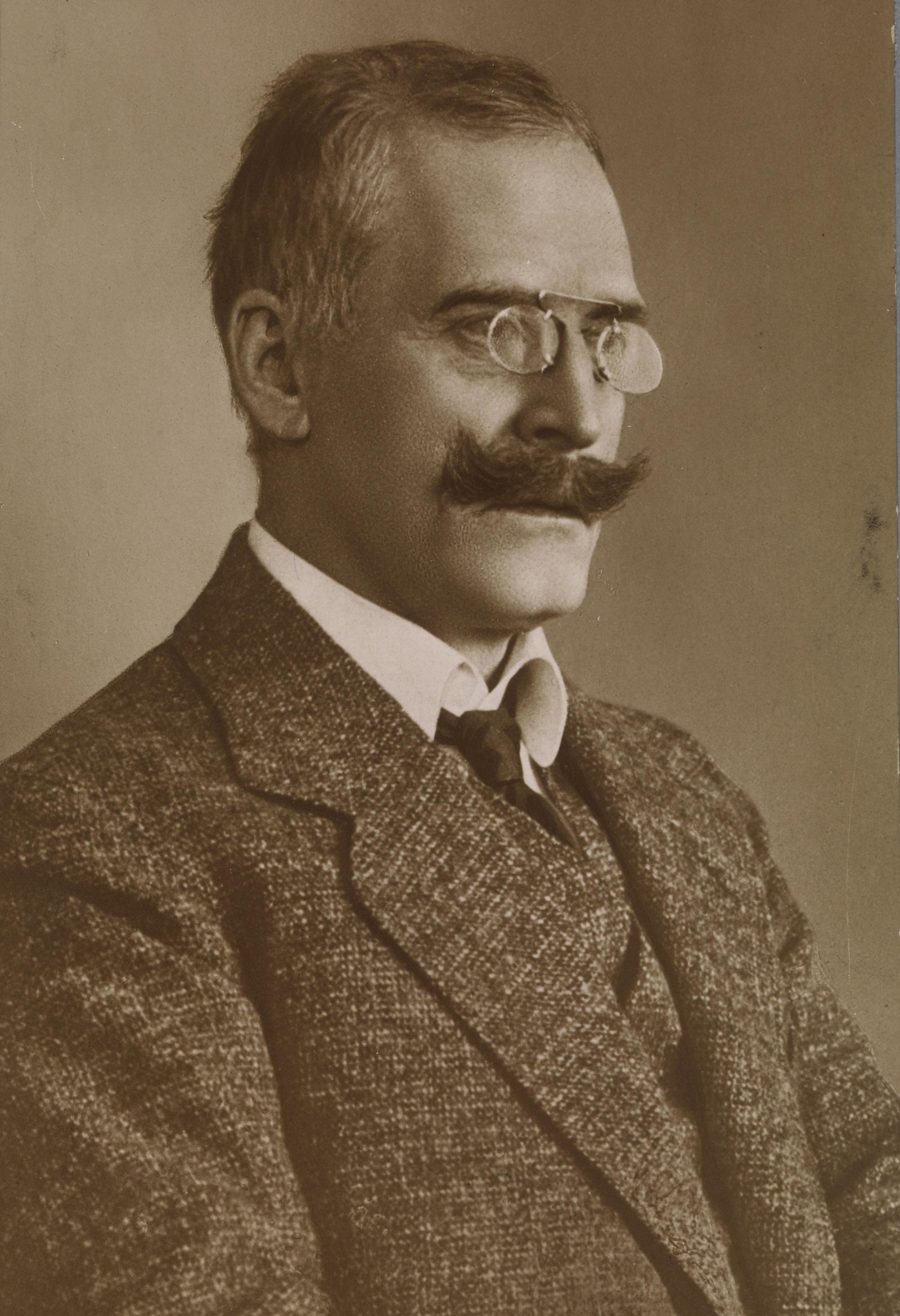 Knut Hamsun (1859-1952)